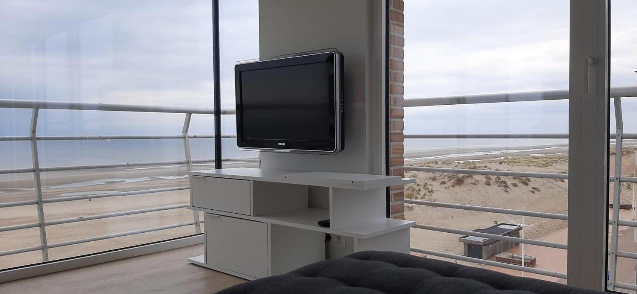 Appartment With Frontal Sea View With 3 Bedrooms Koksijde Buitenkant foto
