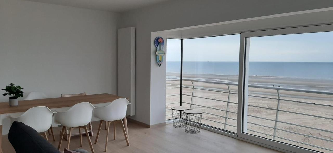 Appartment With Frontal Sea View With 3 Bedrooms Koksijde Buitenkant foto
